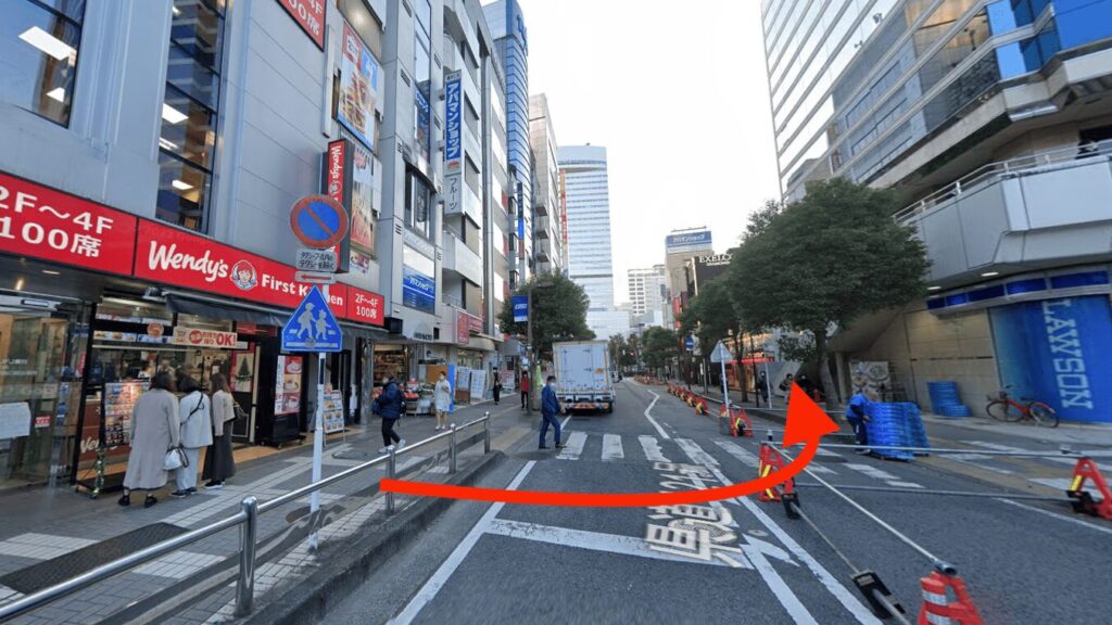 JR大宮駅からメンズライフクリニック埼玉・大宮院へ向かう道路