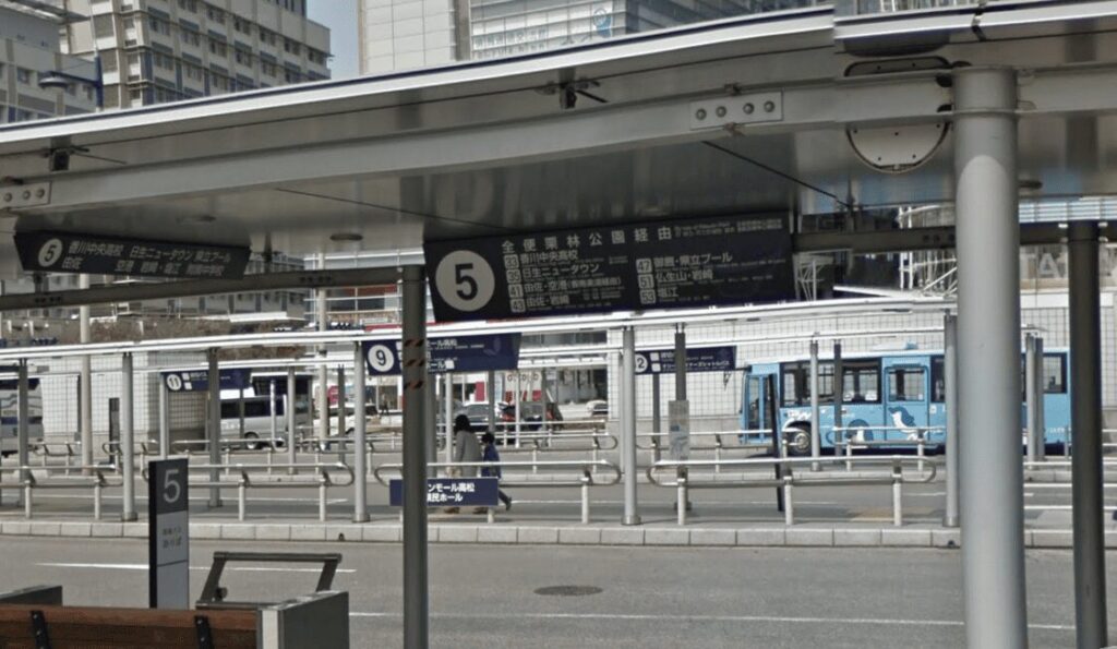 JR高松駅の5番バス停乗り場