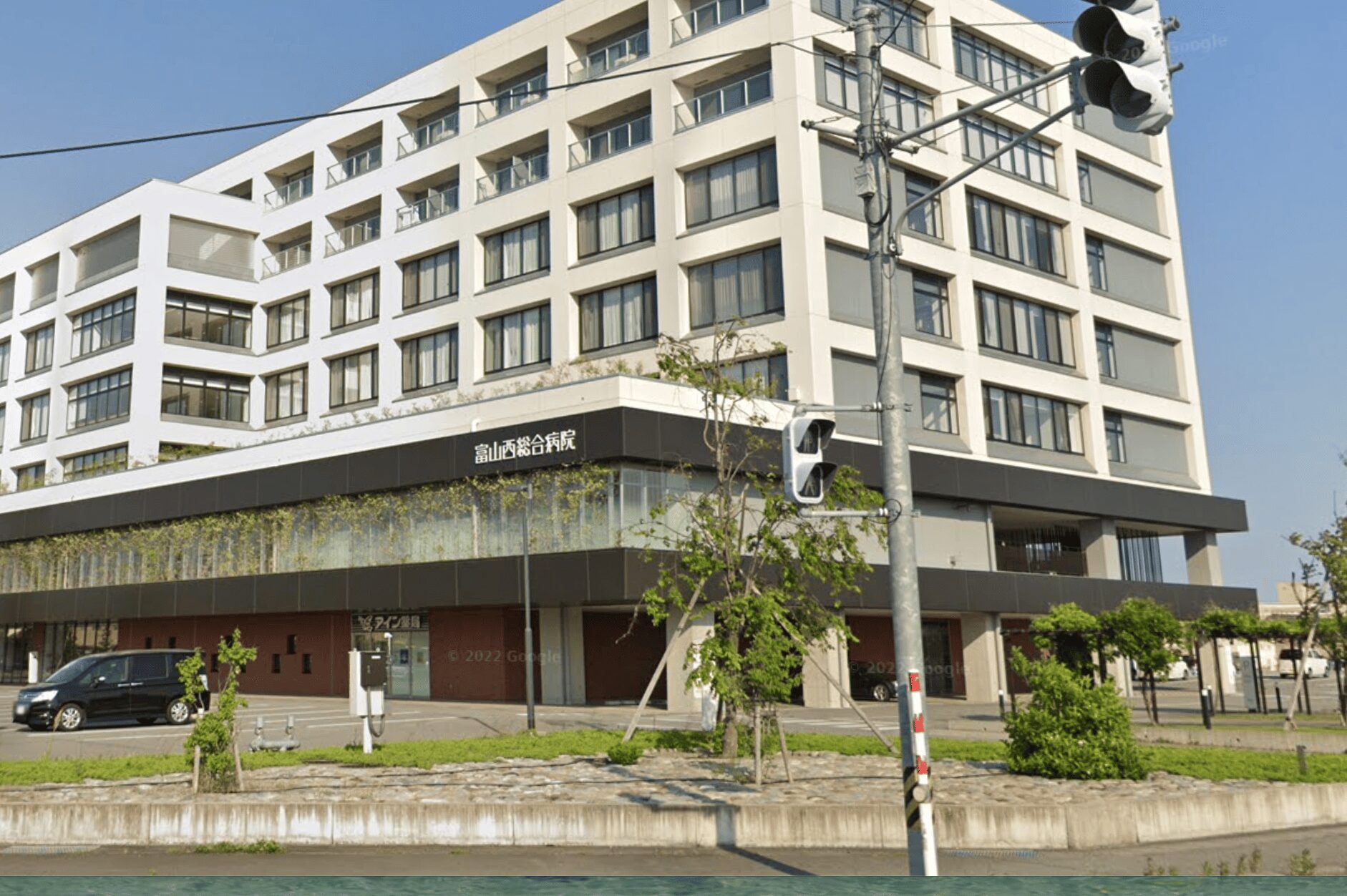 富山総合病院外観