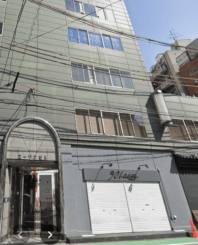 ギガクリニック梅田院が入っているビル外観